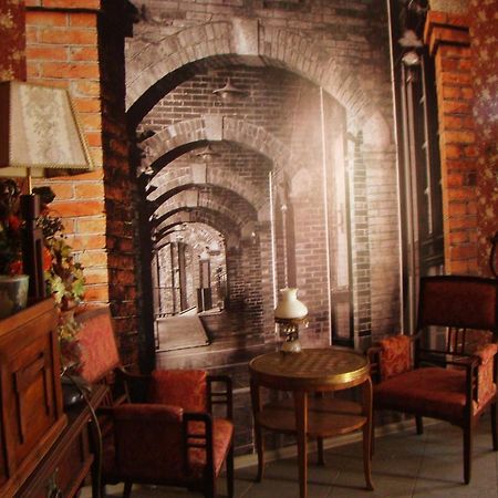 Hostelik Wiktorianski Łódź Exteriör bild
