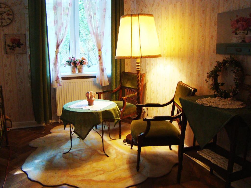 Hostelik Wiktorianski Łódź Exteriör bild