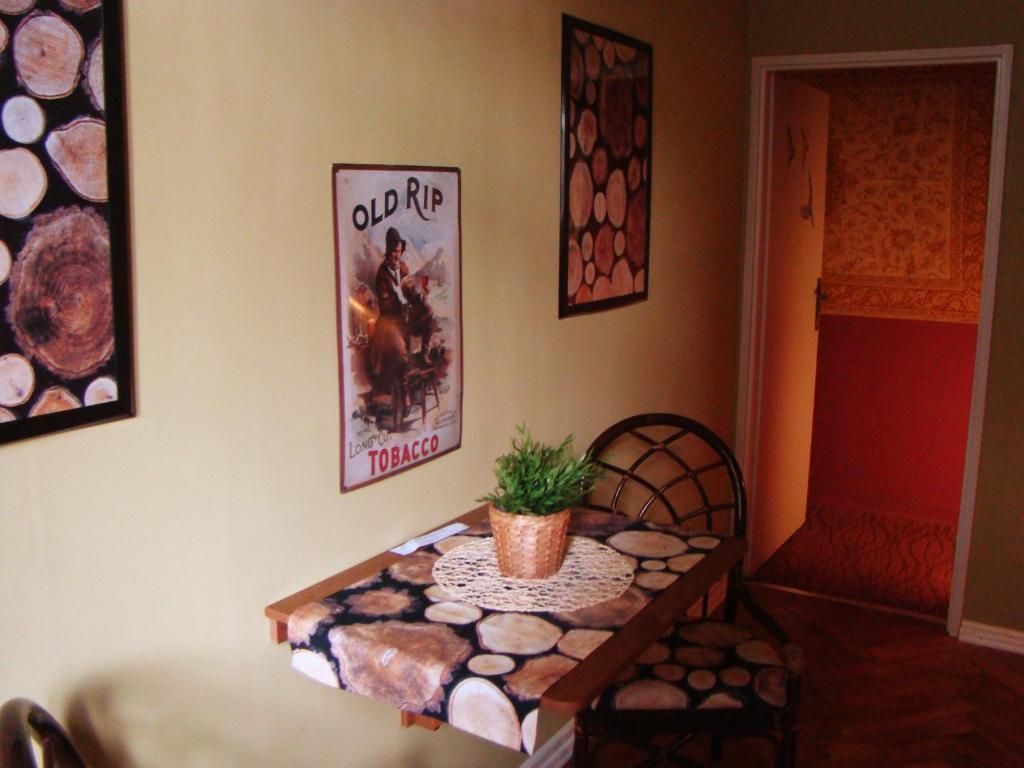 Hostelik Wiktorianski Łódź Exteriör bild