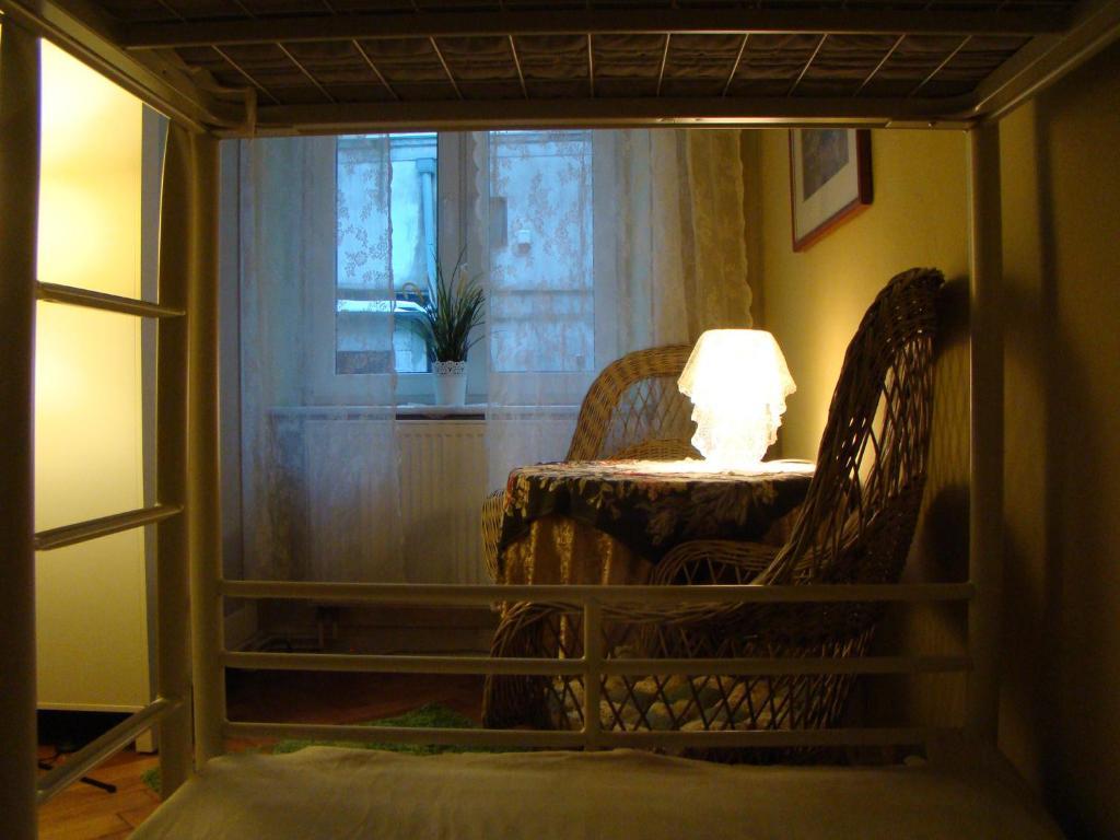 Hostelik Wiktorianski Łódź Exteriör bild