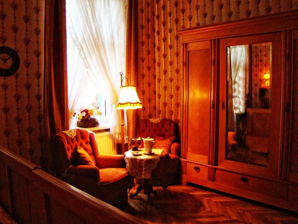 Hostelik Wiktorianski Łódź Exteriör bild